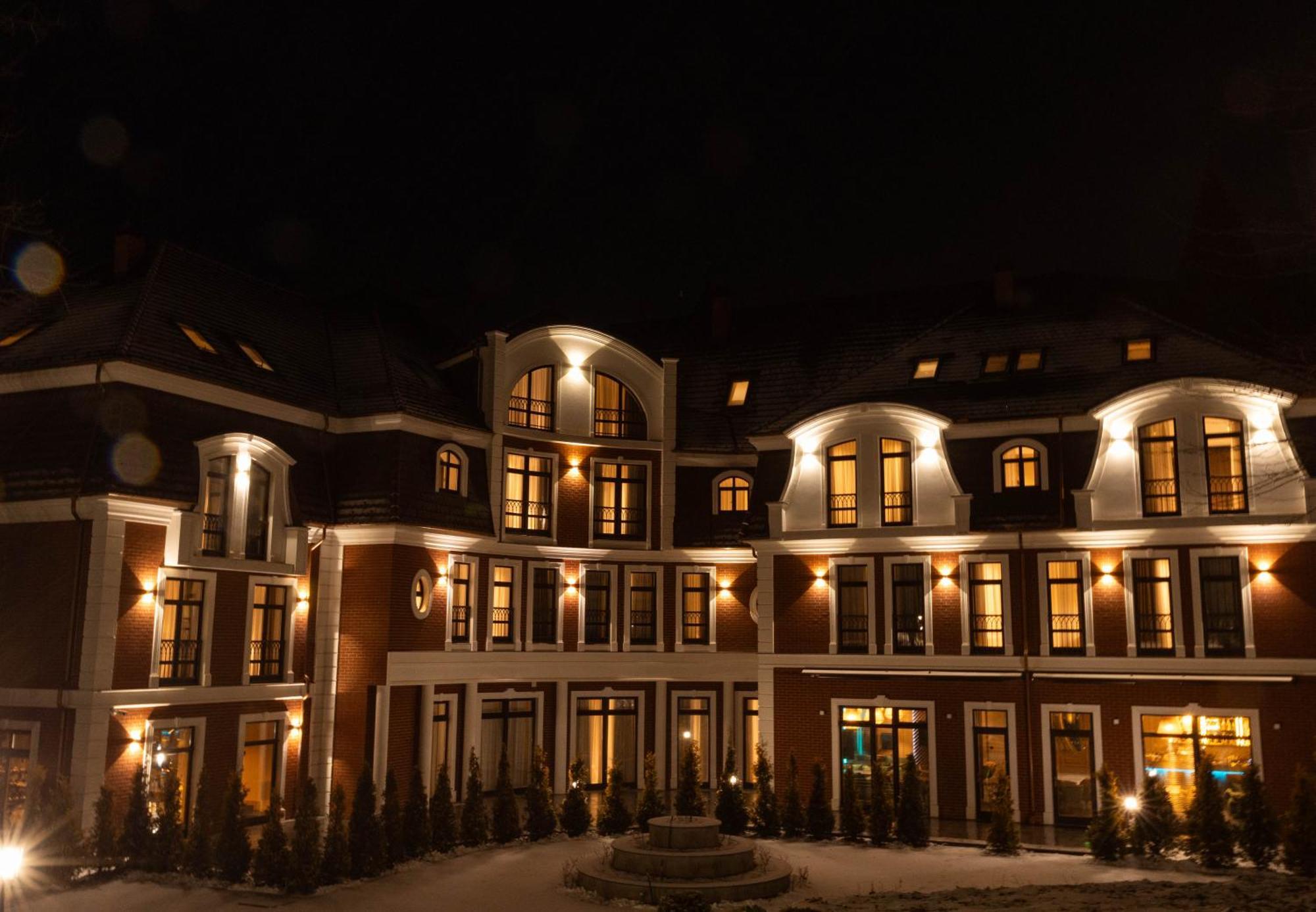 Park Hotel Bristol Uzhhorod Luaran gambar